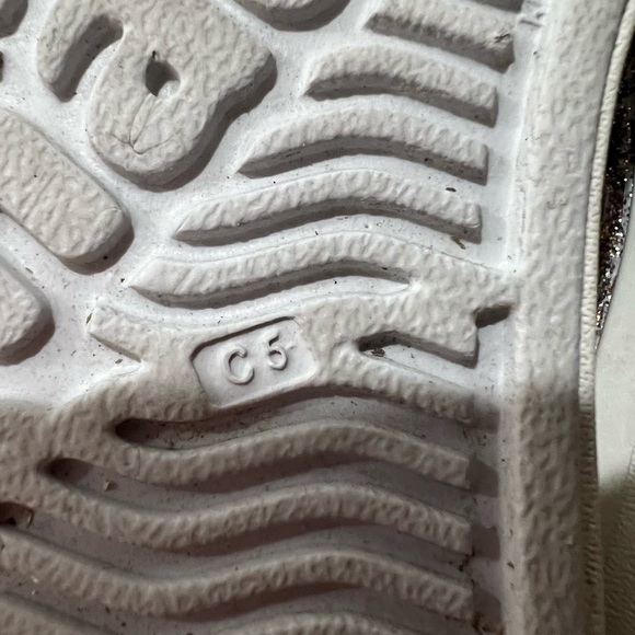 Native Girls Kids Metallic Slip-On Shoes, size C5, EUC, waterproof, sparkly - Picture 5 of 5